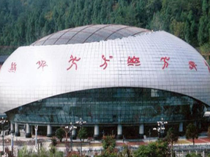 北宁体育中心球形网架加工安装